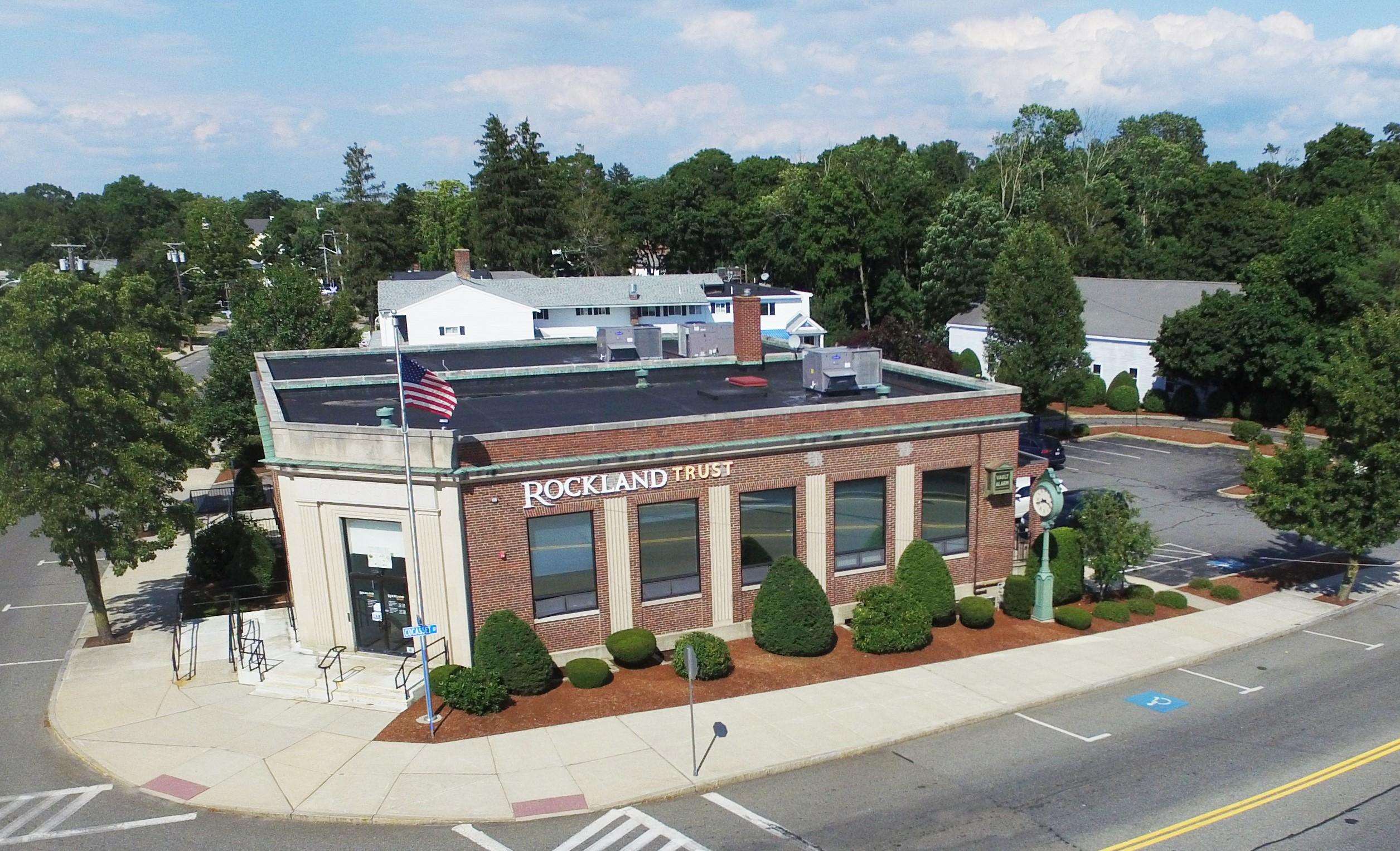MARILYN SANTIAGO COMPLETES SALE OF DOWNTOWN FOXBOROUGH COMMERCIAL